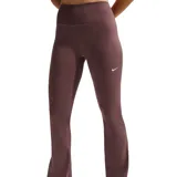 Calza deportiva Nike de tiro alto, con diseño acampanado en la parte inferior y logo de la marca bordado en el lateral.