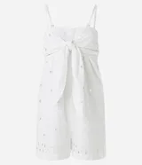 Enterito corto blanco de algodón con breteles finos ajustables y desmontables, escote cuadrado, nudo en el busto, lastex en la espalda y textura floral con mini espejos bordados.