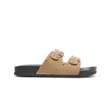 Sandalias de simil gamuza color beige con base negra, dos tiras con hebillas metálicas ajustables y apliques metálicos.