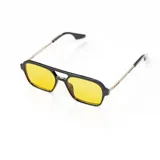 Lentes de sol con marco negro y lentes amarillas.