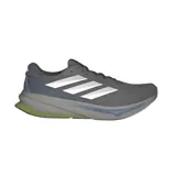 Championes de running Adidas Supernova Rise 2, color gris con detalles en celeste y amarillo. Incorporan mediasuela Dreamstrike+ y sistema Support Rods. Reconocidas por la American Podiatric Medical Association.