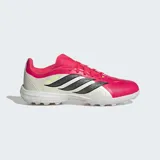 Championes de fútbol Adidas Predator League para césped artificial, con diseño en color fucsia y blanco, destacando las tres tiras laterales en negro. Incorporan tecnología Nanostrike para mayor precisión y suela de goma con tecnología Powerspine para optimizar la potencia en el golpeo.