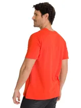 Remera de manga corta Cat, color rojo, con logo impreso en el pecho en color blanco.