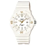 Reloj Casio de estilo deportivo con caja y malla de resina blanca. Esfera blanca con índices y manecillas en tono dorado, bisel giratorio tipo diver y ventana de fecha.
