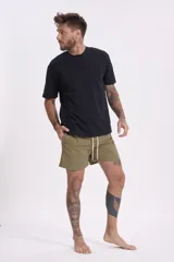 Short de baño verde militar de secado rápido, con cordón ajustable en la cintura.