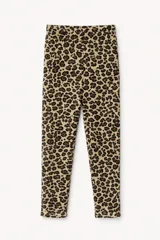 Pantalón de pijama con estampado animal print de leopardo, de corte recto y cintura elástica.