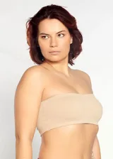 Soutien strapless color piel de microfibra con copas removibles.