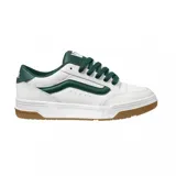Zapatillas Vans Hylane blancas con detalles en verde oscuro y suela de goma color caramelo.