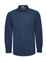 Camisa de manga larga de algodón orgánico color azul marino, de corte regular con botones efecto madera, bolsillo frontal con bordado de la marca y cuello camisero con botones.