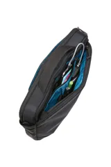 Maletín Thule Subterra para MacBook de 13 pulgadas, color negro, con asa superior, correa de hombro ajustable y extraíble, y compartimentos organizadores internos.
