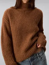 Sweater Calvin Klein de tejido de punto y lana suave cepillada, color marrón, con cuello alto, manga larga y corte regular.