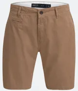 Bermuda de sarga color verde militar, corte recto, con bolsillos laterales y traseros. Marca Blue Steel.