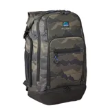 Mochila Rip Curl modelo F-Light Surf 45L Search, con diseño estampado de camuflaje en tonos verde militar y negro. Cuenta con múltiples compartimentos, bolsillos con cierre y tiradores con cordón azul.