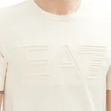 Remera negra de manga corta con cuello redondo y logo EA7 Emporio Armani en relieve en el frente.