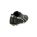 Championes de fútbol Diadora Goal Futbol MD T, color negro con detalles en blanco.