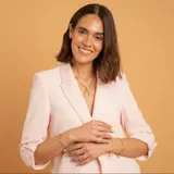 Pulsera de eslabones ovalados entrelazados en combinación de oro amarillo y oro blanco de 9k.