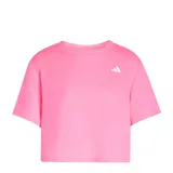 Remera deportiva Adidas de corte cropped, color rosado, con cuello redondo y logo de la marca estampado en blanco en el pecho.