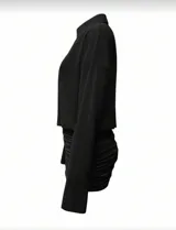 Minivestido negro ajustado de manga larga con botones.