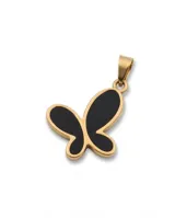 Dije de acero con baño de oro en forma de mariposa con relleno negro.
