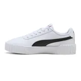 Championes Puma Carina 3.0 de mujer, en color blanco con franja lateral negra y detalles en tono dorado. Cuentan con una suela de plataforma texturizada con diseño acanalado en la parte delantera y trasera.