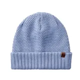 Gorro de lana celeste con textura tejida y etiqueta de cuero con logo de la marca en el borde.