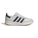 Championes Adidas Run 70s de estilo retro, con exterior de cuero blanco, detalles en gamuza beige y las icónicas tres tiras laterales en negro. Cuenta con mediasuela Cloudfoam para mayor amortiguación y suela de caucho color caramelo.