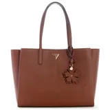 Cartera tipo tote de cuero sintético color marrón de la marca Guess, modelo Lucci. Cuenta con doble asa para el hombro, herrajes dorados, placa triangular con el logo de la marca en el frente y un dije colgante en forma de flor.