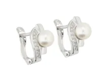 Par de aros de plata 925 con perlas redondas y circonias engarzadas.