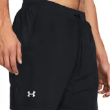 Short de running Under Armour Launch 2 en 1, color negro, con cintura elástica ajustable con cordón y logo de la marca en la pierna izquierda.