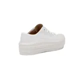 Zapatillas urbanas Moleca de lona blanca con plataforma y cordones.