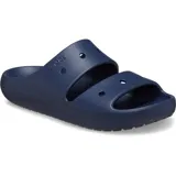 Sandalias tipo slide de la marca Crocs, con diseño de doble tira superior con perforaciones para personalización con Jibbitz. Fabricadas en material Croslite ligero y flexible, con plantilla ergonómica.