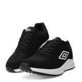 Championes urbanos Umbro modelo Volcan II, color negro con suela blanca. Presentan el logo de la marca en el lateral y en la lengüeta, con cierre de cordones y diseño deportivo.
