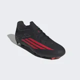 Championes de fútbol Adidas F50 League para terreno firme y multisuperficie. Presentan un diseño en color negro con detalles en rojo y blanco, parte superior Fiberskin con estampado Sprintgrid y suela Sprintplate 360 para mayor tracción y velocidad.