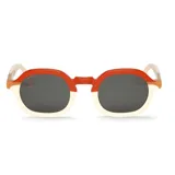 Lentes de sol Mr Boho modelo El Patio, color terracota con marco inferior color crema y lentes grises.