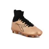 Championes de fútbol Diadora Futbol Neo Md M, color cobre con detalles en negro. Presentan cuello de tobillo alto de tejido elástico negro y logo de la marca en negro en el lateral.