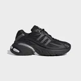 Championes Adidas Adistar XLG 2.0 color negro con detalles plateados, capellada textil con armazón en RPU y amortiguación Adiprene en el talón.
