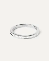 Anillo de plata con circonitas blancas engarzadas en talla baguette.