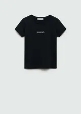 Camiseta de algodón de corte recto, con cuello redondo y manga corta. Presenta el logo de la marca estampado en el centro del pecho.