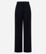 Pantalón de corte recto confeccionado en punto roma con patrón de raya diplomática, color azul marino, de tiro medio y diseño estructurado.