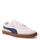 Championes Puma modelo Club II Era Suede, confeccionados en gamuza color rosa con la franja lateral característica en color verde agua y suela de goma color caramelo.