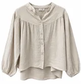 Camisa de lino color beige, de corte amplio y diseño holgado, con cuello en V, mangas largas abullonadas con puños elásticos y cierre frontal de botones.