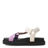 Sandalias negras con plataforma, tiras anchas de tela y ajuste con velcro.