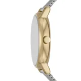 Reloj Skagen de diseño minimalista con caja redonda de 30mm en tono dorado y esfera plateada con acabado sunray. Presenta una malla de acero inoxidable en tono plateado y movimiento de cuarzo.