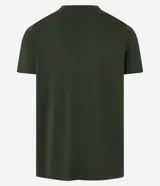 Remera básica de corte regular para hombre, color verde militar, con mangas cortas y cuello redondo.
