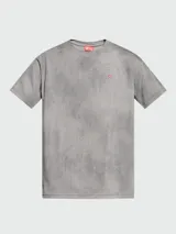 Remera de algodón con cuello redondo y mangas cortas, presenta un estampado con efecto craquelado en tonos rosados.