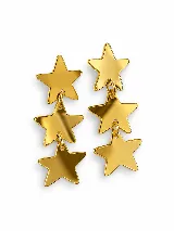 Par de aros colgantes de acrílico espejado dorado, con diseño de tres estrellas articuladas en cascada.