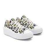 Championes Converse All Star Move con plataforma, capellada de lona estampada con animal print en tonos blanco, negro, amarillo, celeste y fucsia.