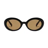 Gafas de sol unisex con montura ovalada negra y lentes marrones. Fabricadas con plástico reciclado y filtro UV 400. Incluye estuche.