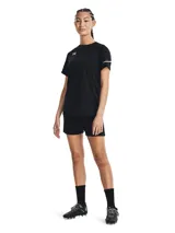 Short deportivo Under Armour modelo Golazo 3.0, color negro, con cintura elástica y logo de la marca en contraste en la pierna. Confeccionado en tejido ligero de secado rápido con aberturas laterales en el bajo.
