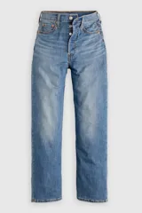 Jeans Levi's modelo Ribcage Straight Ankle, color azul con lavado medio, tiro alto y diseño de pierna recta corta.